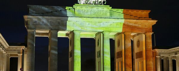 La Puerta de Brandeburgo en Berlín, la capital alemana - Sputnik Mundo