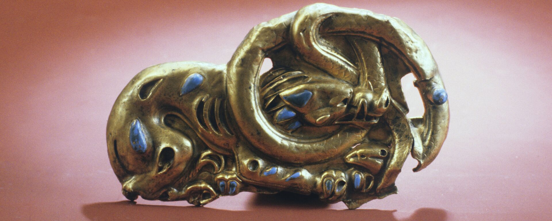 Скифские изделия из золота. V век - Sputnik Mundo, 1920, 26.10.2021