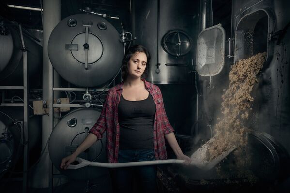 Una mirada a profesiones que 'no son para mujeres' - Sputnik Mundo