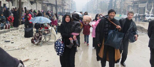 Los habitantes de Alepo (archivo) - Sputnik Mundo