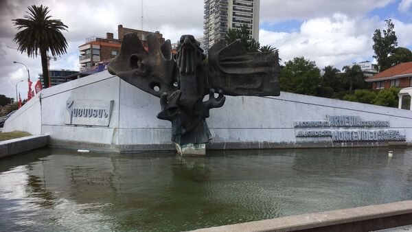 Plaza Armenia en Montevideo - Sputnik Mundo