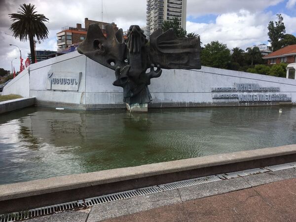 Plaza Armenia en Montevideo - Sputnik Mundo