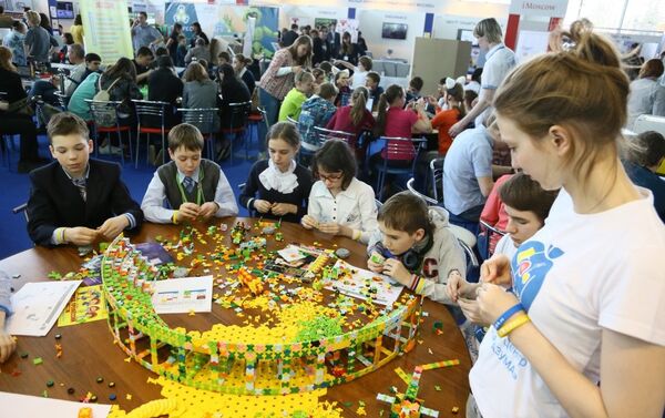 Vida estudiantil y actividades extracurriculares - Sputnik Mundo