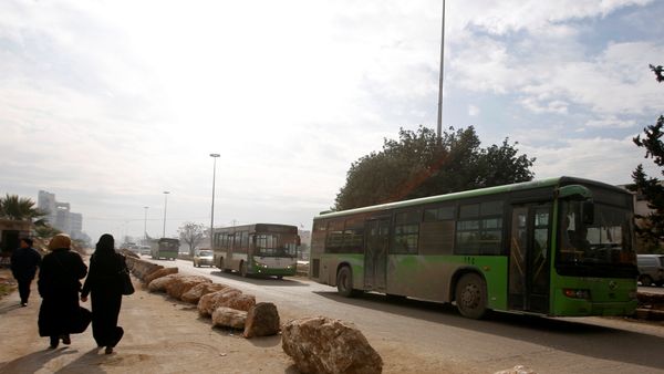 Evacuación de los civiles de Alepo Evacuación de los civiles de Alepo - Sputnik Mundo