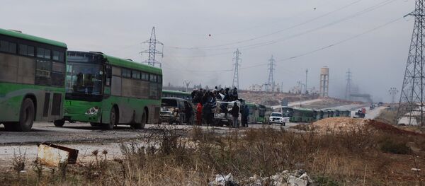 Evacuación de los combatientes de Alepo - Sputnik Mundo