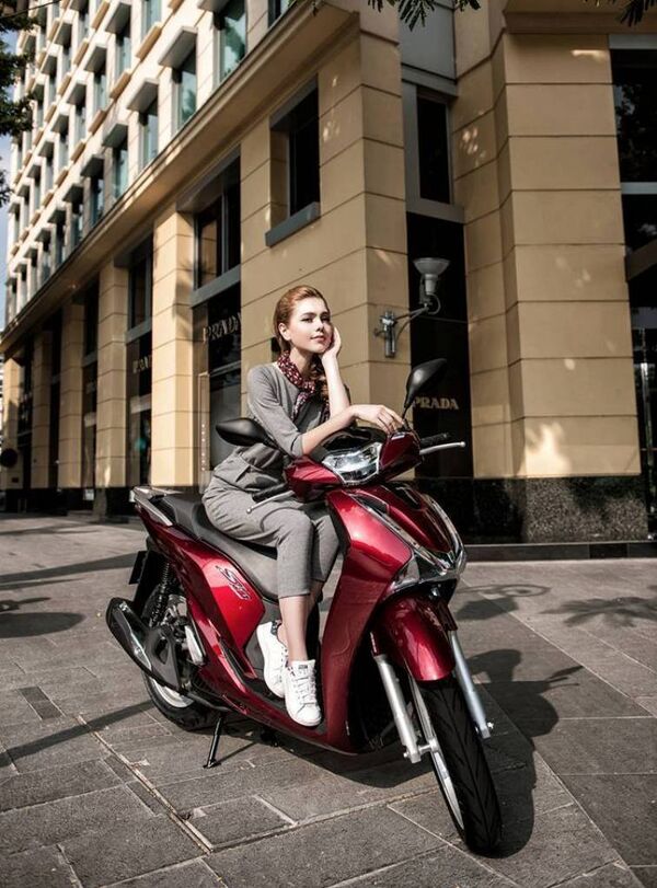 Una modelo de TayModels - Sputnik Mundo