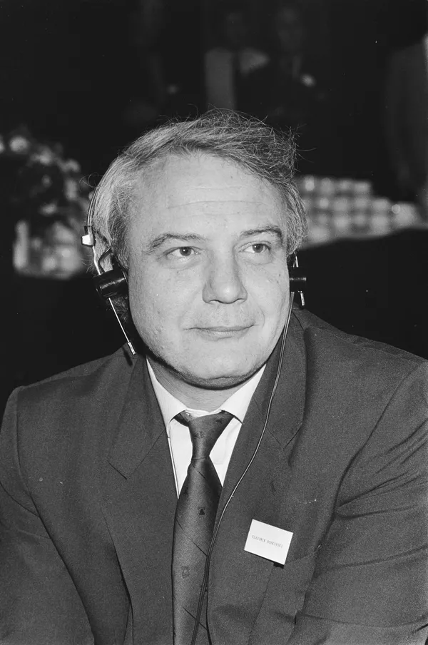 Vladímir Bukovski, escritor, publicista y científico, era uno de los disidentes soviéticos más famosos Vladímir Bukovski, escritor, publicista y científico, era uno de los disidentes soviéticos más famosos - Sputnik Mundo
