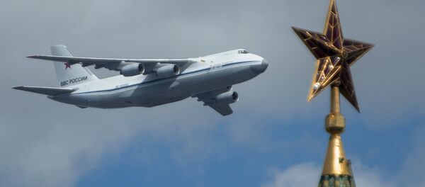 Avión de carga An-124-100 de la Fuerza Aérea de Rusia - Sputnik Mundo