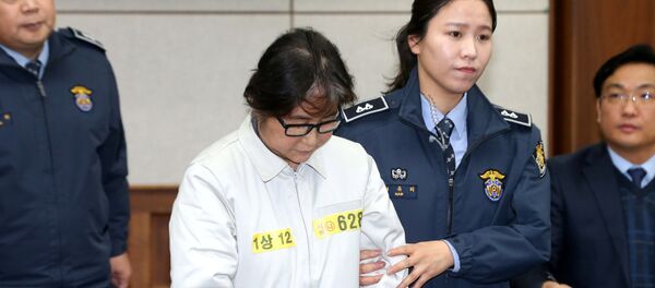 Choi Soon-sil, la amiga de la presidenta surcoreana Park Geun-hye Choi Soon-sil, la amiga de la presidenta surcoreana Park Geun-hye - Sputnik Mundo