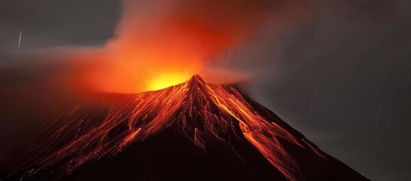 Erupción de un volcán Erupción de un volcán - Sputnik Mundo