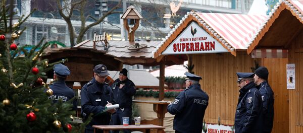 La policía alemana en el lugar del ataque en Berlín - Sputnik Mundo