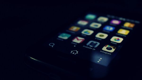 Un teléfono en Android (imagen referencial) - Sputnik Mundo