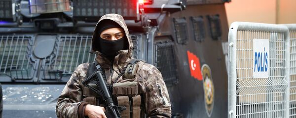Un policía de las fuerzas especiales de Turquía (archivo) - Sputnik Mundo