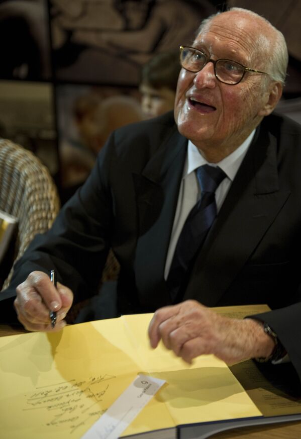 Las personalidades que nos dejaron en 2016 - Sputnik Mundo