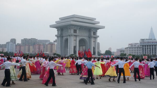 Arco del Triunfo de Pyonyang (el más alto del mundo) fue construido para conmemorar la resistencia del pueblo coreano frente al Imperio del Japón Arco del Triunfo de Pyonyang (el más alto del mundo) fue construido para conmemorar la resistencia del pueblo coreano frente al Imperio del Japón - Sputnik Mundo