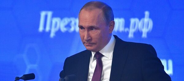 Двенадцатая ежегодная большая пресс-конференция президента РФ Владимира Путина - Sputnik Mundo