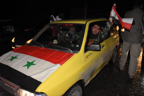 La fiesta de la victoria tras la liberación de Alepo - Sputnik Mundo