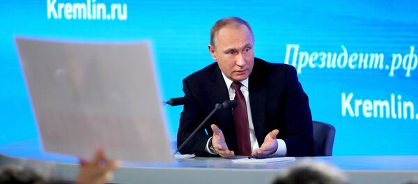 Двенадцатая ежегодная большая пресс-конференция президента РФ Владимира Путина - Sputnik Mundo