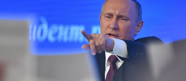 Двенадцатая ежегодная большая пресс-конференция президента РФ Владимира Путина - Sputnik Mundo