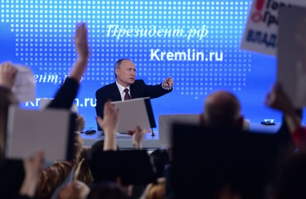 La gran rueda de prensa anual de Vladímir Putin - Sputnik Mundo