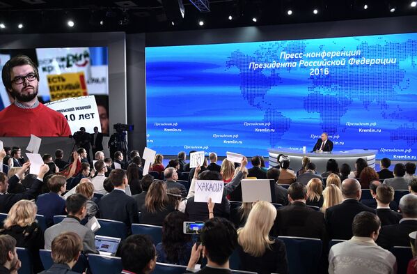 La gran rueda de prensa anual de Vladímir Putin - Sputnik Mundo