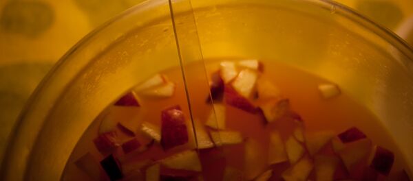 El clericó se parece a la sangría española El clericó se parece a la sangría española - Sputnik Mundo