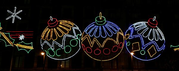 Decoraciones con luces como parte de las celebraciones de Navidad en la Ciudad de México - Sputnik Mundo
