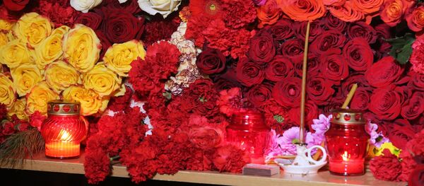 Цветы в память о погибших в крушении самолета Ту-154 Минобороны РФ - Sputnik Mundo