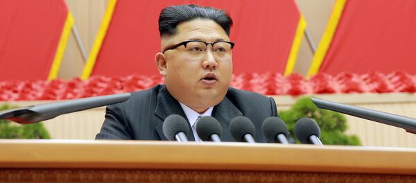 North Korean leader Kim Jong Un speaks during the first party committee meeting in Pyongyang - Sputnik Mundo