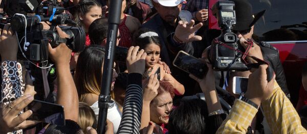 La fiesta de 15 años de Rubí La fiesta de 15 años de Rubí - Sputnik Mundo