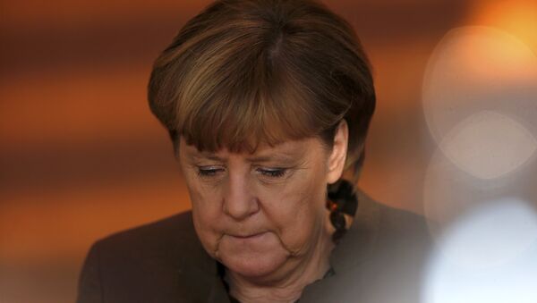 German Chancellor Angela Merkel attends the weekly cabinet meeting in Berlin, Germany, December 21, 2016. REUTERS/Hannibal Hanschke - Sputnik Mundo