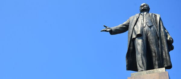 El monumento de Lenin en Ucrania - Sputnik Mundo