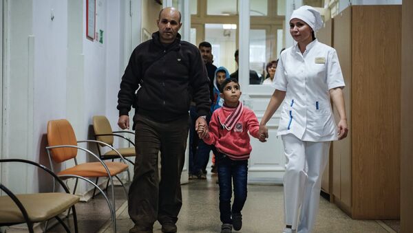 Un niño sirio en el hospital de San Petersburgo Un niño sirio en el hospital de San Petersburgo - Sputnik Mundo