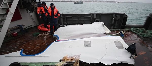 La operación de búsqueda de los fragmentos del Tu-154 ruso siniestrado en el mar Negro - Sputnik Mundo