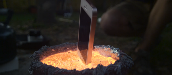 Un iPhone en aluminio fundido - Sputnik Mundo