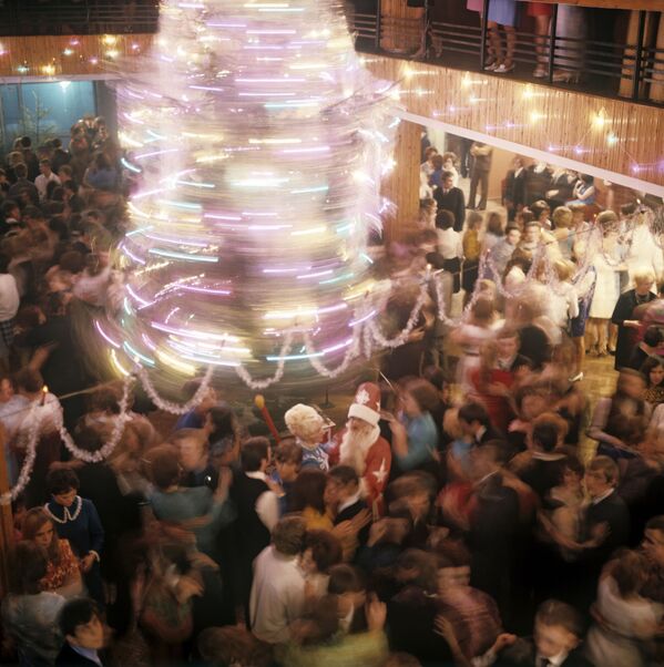 ¡Feliz año nuevo camaradas! Así se celebraba el Fin de Año en los tiempos de la URSS - Sputnik Mundo