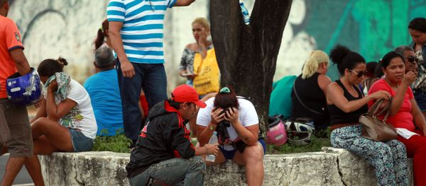 Los parientes de los prisioneros de la cárcel en Manaos, Brasil Los parientes de los prisioneros de la cárcel en Manaos, Brasil - Sputnik Mundo