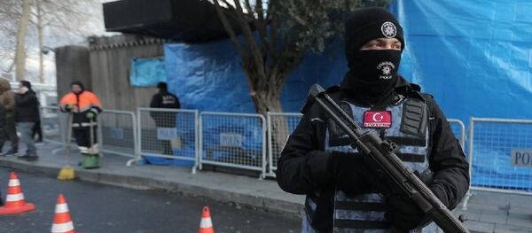 Policía turco en el lugar del atentado en Estambul - Sputnik Mundo