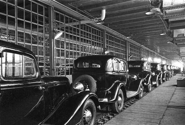 Carruajes y vehículos anfibios: GAZ, 85 años de historia de la automoción rusa - Sputnik Mundo