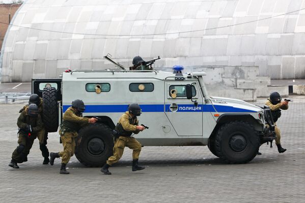 Carruajes y vehículos anfibios: GAZ, 85 años de historia de la automoción rusa - Sputnik Mundo