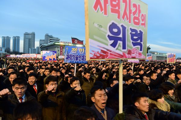 Mitin en apoyo al programa nuclear en Pyongyang - Sputnik Mundo