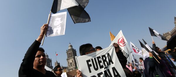 Protestas contra el gobierno de Enrique Peña Nieto - Sputnik Mundo
