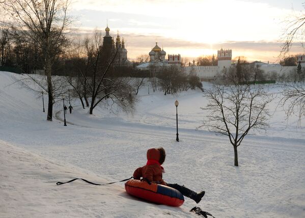 Frío extremo en Moscú - Sputnik Mundo