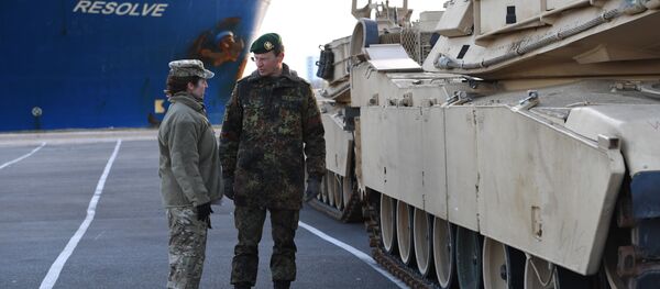 Insgesamt schicken die USA 4000 Soldaten an die die östlichen Grenzen der Nato - Sputnik Mundo
