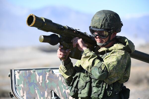 El sistema de defensa aérea portátil —Manpads— Igla - Sputnik Mundo