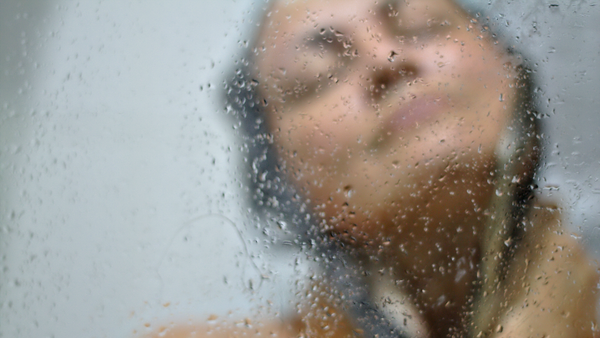 Ducha (imagen referencial) - Sputnik Mundo