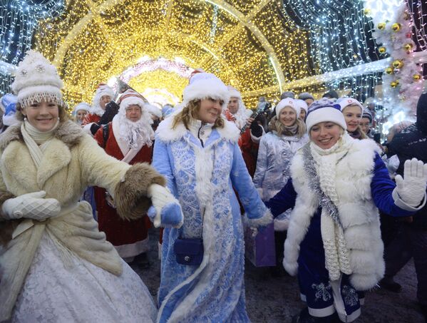 Las Nievecillas toman las calles de Moscú - Sputnik Mundo