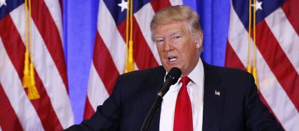 U.S. President-elect Donald Trump speaks during a news conference - Sputnik Mundo