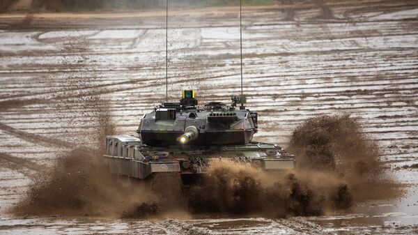 Fähigkeitsdarstellung vom Kampfpanzer Leopard 2 A7 an der Station Landstreitkräfte im Einsatz im Rahmen der Informationslehrübung Landoperationen 2016 auf dem Truppenübungsplatz Munster, am 11.10.2016 - Sputnik Mundo