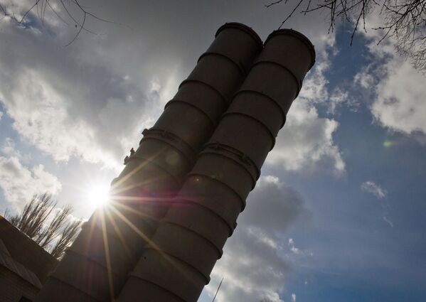 Los sistemas de misiles S-400 en Crimea - Sputnik Mundo